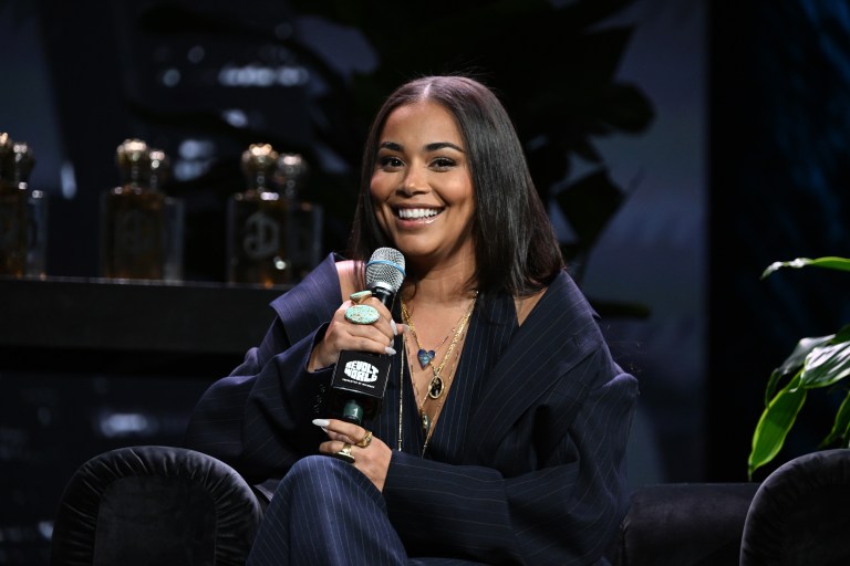 No Filter Needed! Lauren London Pops Out With New Selfies & The TL Is Actin' Up (PHOTO)