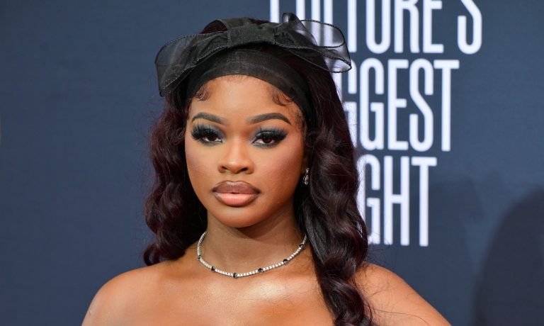 JT Jatavia Calls Out Dry Crowd Jeezy & Friends Orlando Florida Show