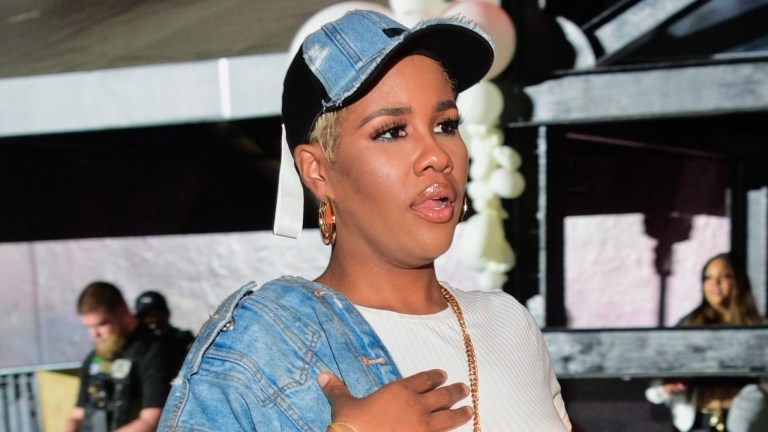 Akbar V Says She's Not Divorcing Her Husband, Issues Apology To Him After Accusing Him Of Physical Abuse & Cheating (VIDEO)