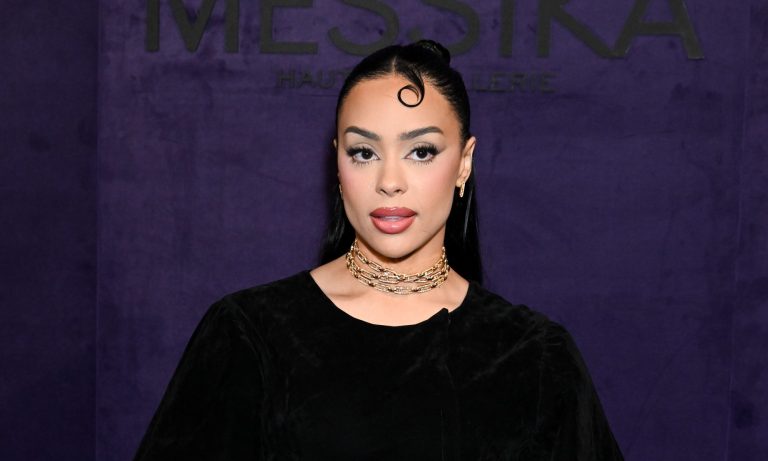 Kristy Scott Teases Photos New Home Photos Divorce Updates Desmond Scott