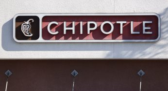 Prayers Up! 16-Year-Old Fatally Shot Inside Chipotle Bathroom In Philadelphia (VIDEO)