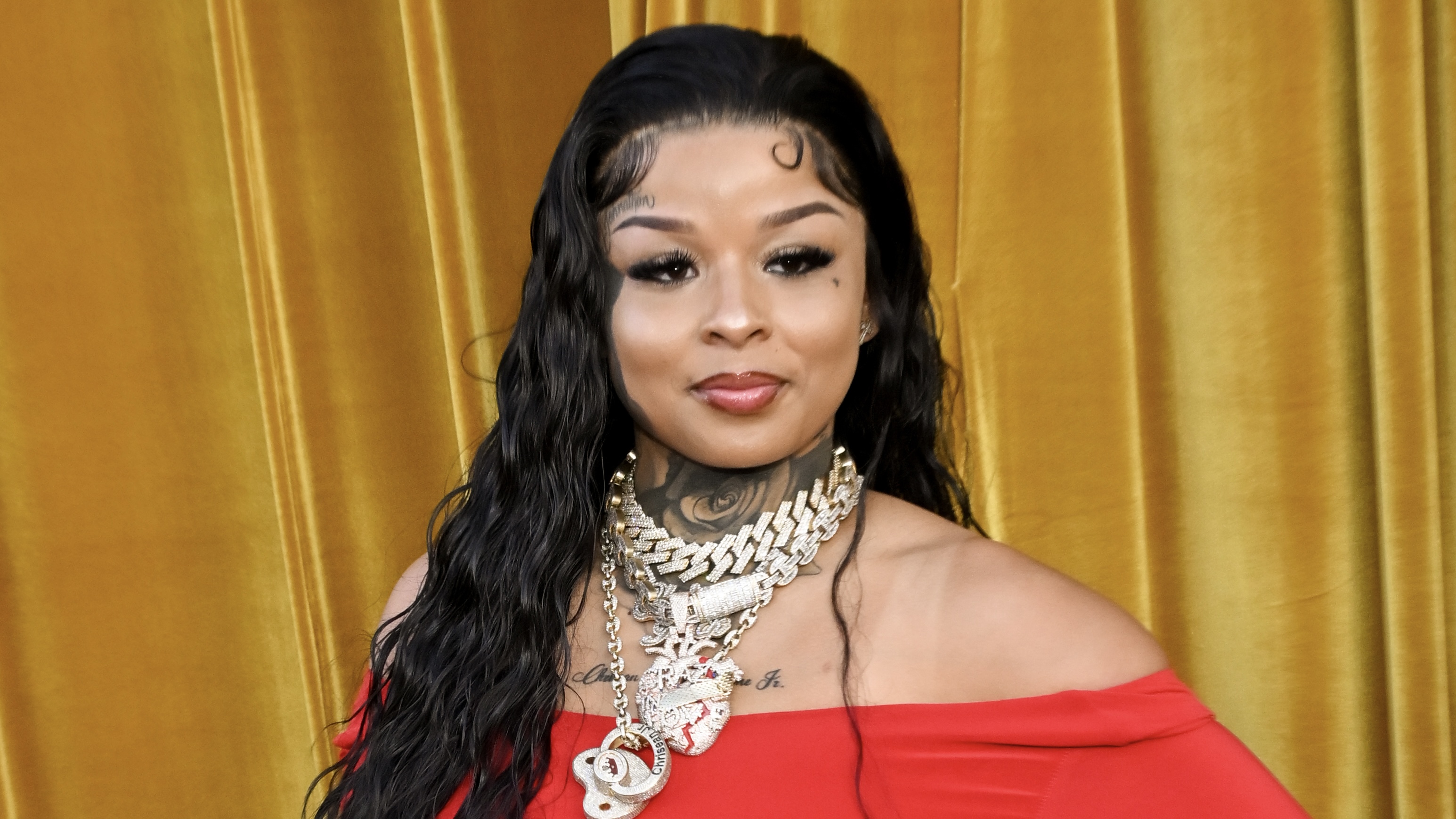 Chrisean Rock Shows Boxing Skills & Is Hyping Her (Vid)(00)