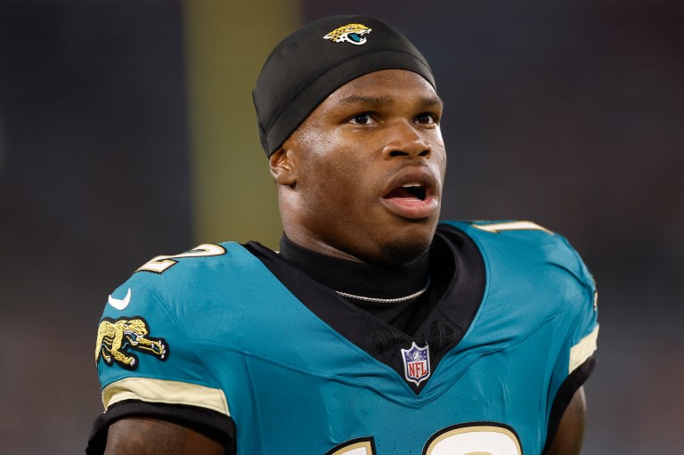 Fans Zoom In After Travis Hunter Flexes His Love For His Son & Leanna Lenee