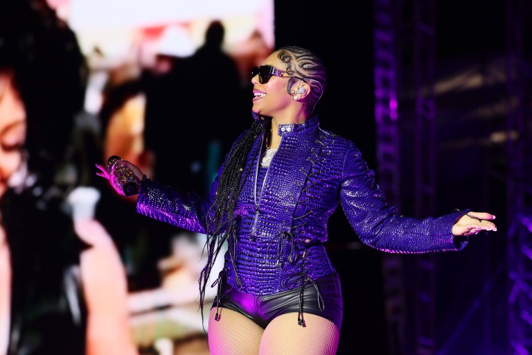 Okay, Hips! Ashanti Turns Heads With Her Turnt-Up Energy During Recent Performance (WATCH)