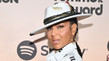 LisaRaye McCoy Sparks Mixed Reactions Following Her Recent Wardrobe Refresh (WATCH)