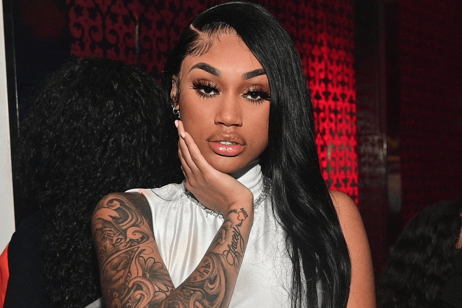 Jania Meshell: Fans Think She Reacted To Nique & NBA YoungBoy
