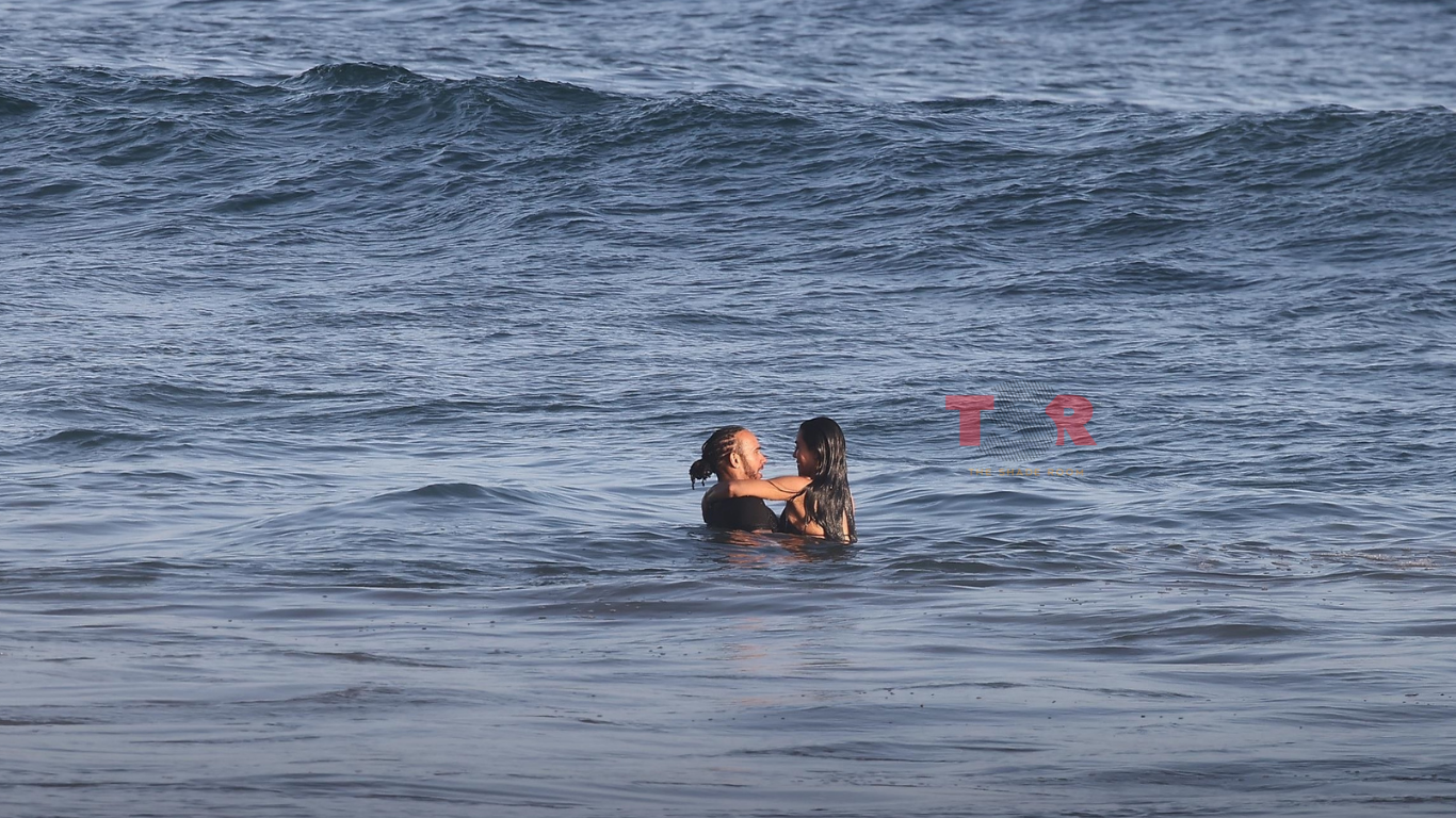 Kim Lewis Hamilton Spotted Kissing Beach DAte