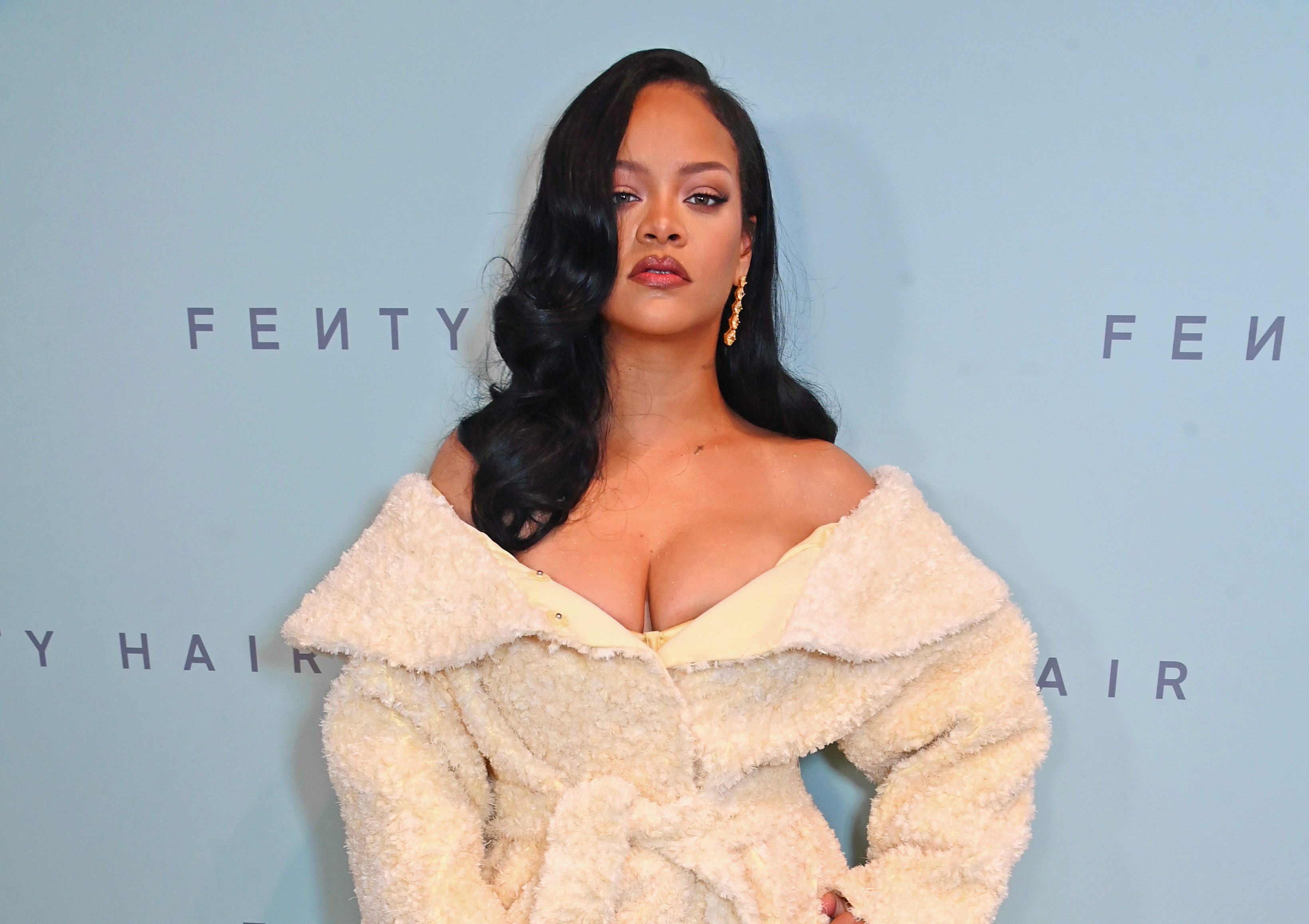 Clapback Season! Rihanna Trolls Content Creator Over Baby #4 Speculation After Alleged Pregnancy Photo Surfaces (VIDEO)