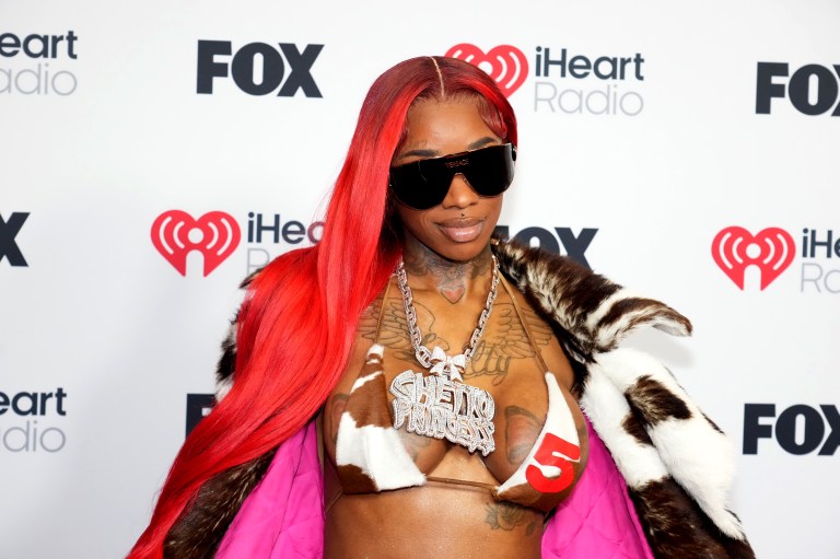 Stay Mad! Sexyy Red Claps Back At Trolls As Fans Rush To Defend Her New Hairstyle (VIDEO)