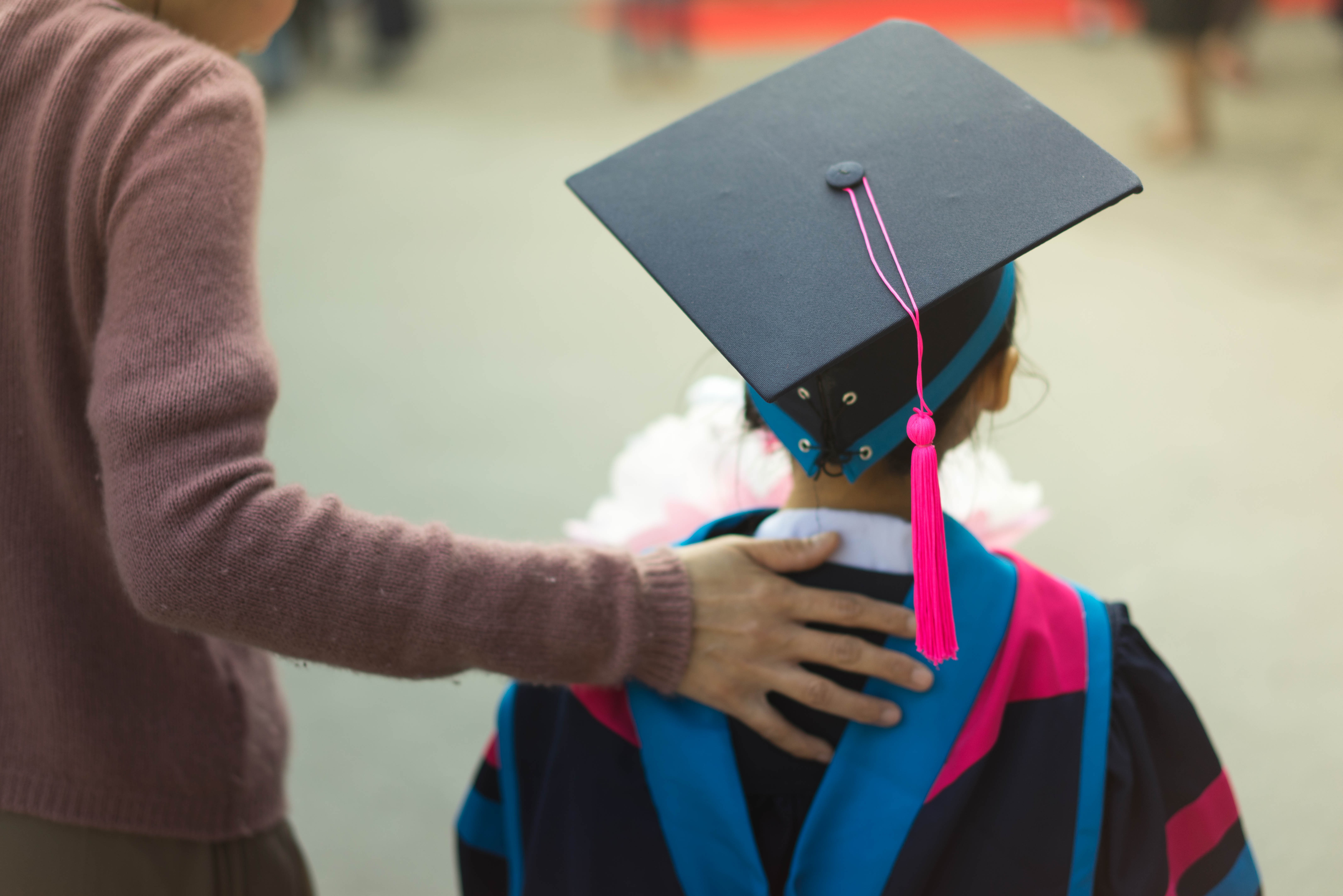ABCs & Altercations! Ohio Kindergarten Graduation Turns Chaotic As Brawl Leaves 1 Hospitalized, 1 Arrested (VIDEO)