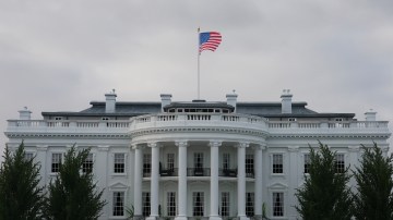 Gunman Who Claimed He Was Jesus Opens Fire Outside White House, Shot Dead By Secret Service (PHOTO)