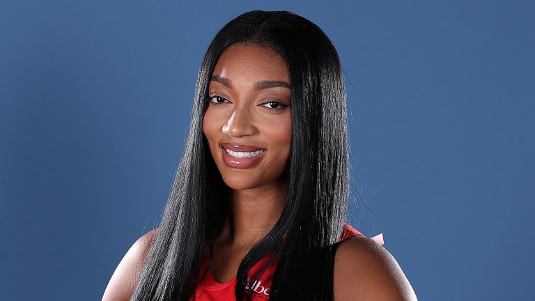 Not Feelin’ It? Internet Users Are Goin’ IN On Angel Reese’s Latest Game-Day ‘Fit Check (VIDEOS) Not Feelin' It? Internet Users Are Goin' IN On Angel Reese's Latest Game-Day 'Fit Check (VIDEOS)
