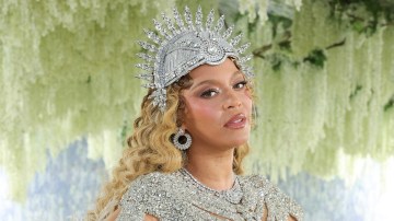 Okay! Beyoncé's Wardrobe Change At The Met Gala Has Internet Users Talkin' (PHOTOS)