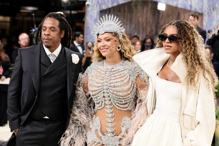 That's Me Right There! Jay-Z And Beyoncé React To Blue Ivy’s Met Gala Debut As Fans Are In Awe (VIDEOS)