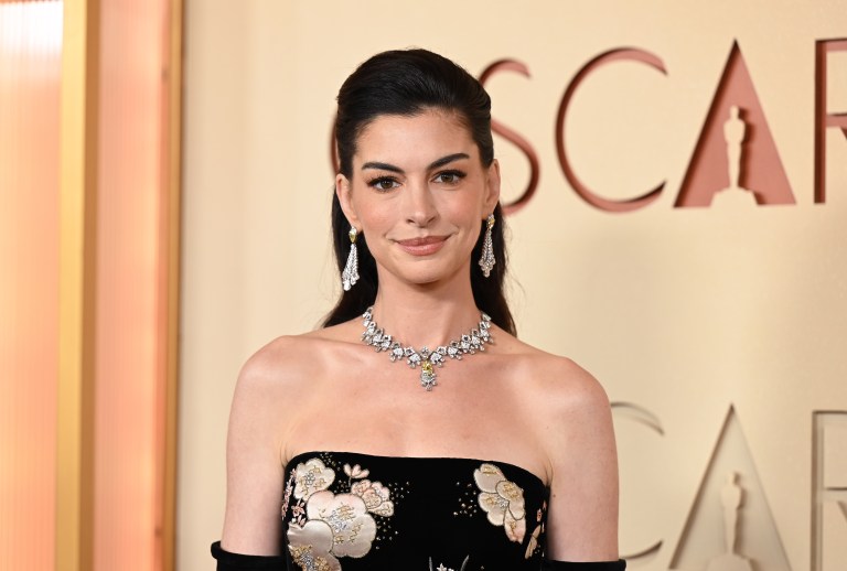 Congrats! Anne Hathaway Reveals She’s Expecting Baby No. 3 With Husband Adam Shulman (VIDEO) Anne Hathaway Reveals She’s Expecting Baby No. 3 With Husband Adam Shulman
