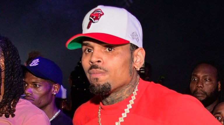 Standing On Business? Diamond Brown’s Recent Social Media Message Has Internet Users Strongly Divided & Mentioning Chris Brown Standing On Business? Diamond Brown's Recent Social Media Message Has Internet Users Strongly Divided