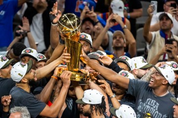 Zero Composure? Knicks Arrive Home As Locker Room Clips Have The Timeline SHOOK (VIDEOS)