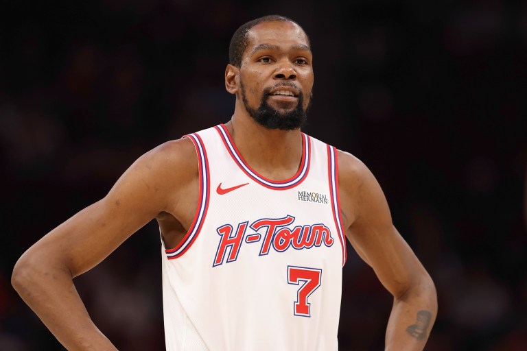 Oop! Kevin Durant Speaks Out After Internet Detectives Seemingly Identify His Mystery Date (PHOTOS) Kevin Durant Speaks Out After Internet Detectives Seemingly Identify His Mystery Date