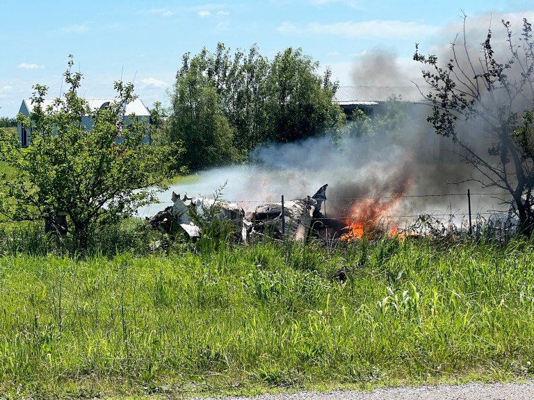 Prayers Up! 12 People Reportedly Killed After Skydiving Plane Crashes In Missouri (PHOTOS) Plane Skydiving Outing Adventure Crashes Missouri 12 People Pass Away 2