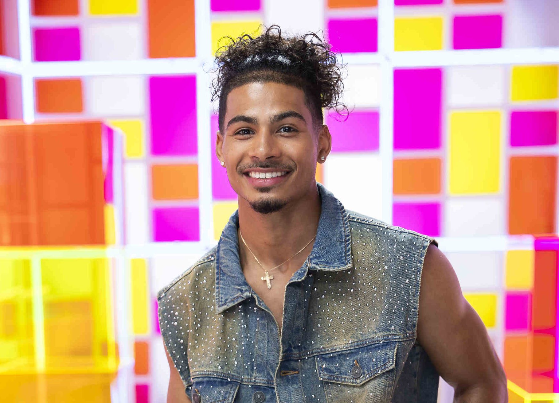 Alleged Ex-Girlfriend Of ‘Love Island’ Star Sincere Rhea Exposes His Past & Claims He Still Contacts Her (VIDEO)