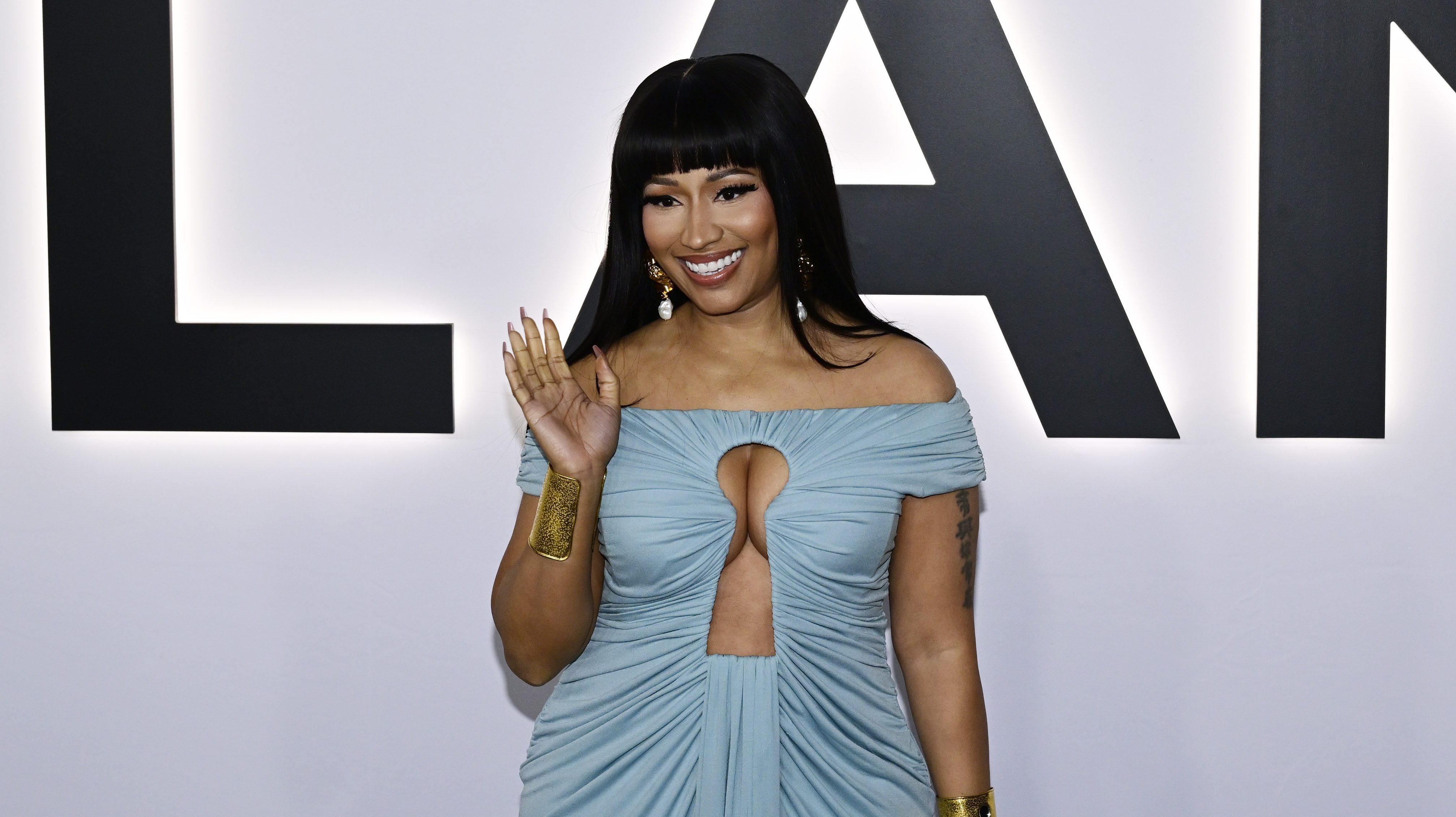Growin’ Up! Nicki Minaj Pops Out For RARE Public Appearance With Son Papa Bear & Husband Kenneth Petty (VIDEOS)