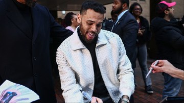 Chris Brown Chris Brown meet & greet Chris Brown fans meet & greet Chris Brown Chris Brown fan photograph Chris Brown fan reactions