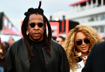 Crazy In Love! Jay-Z Brings Out Beyoncé During Opening Night Concert And Fans Are Losing It Blue Ivy(VIDEO)