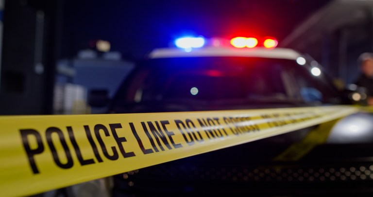 Man Found Dead On Porch After Tennessee Mom Allegedly Finds Daughter’s Guest Hiding Under Bed Man Found Dead On Porch After Tennessee Mom Allegedly Finds Daughter’s Guest Hiding Under Bed Kendra Scott