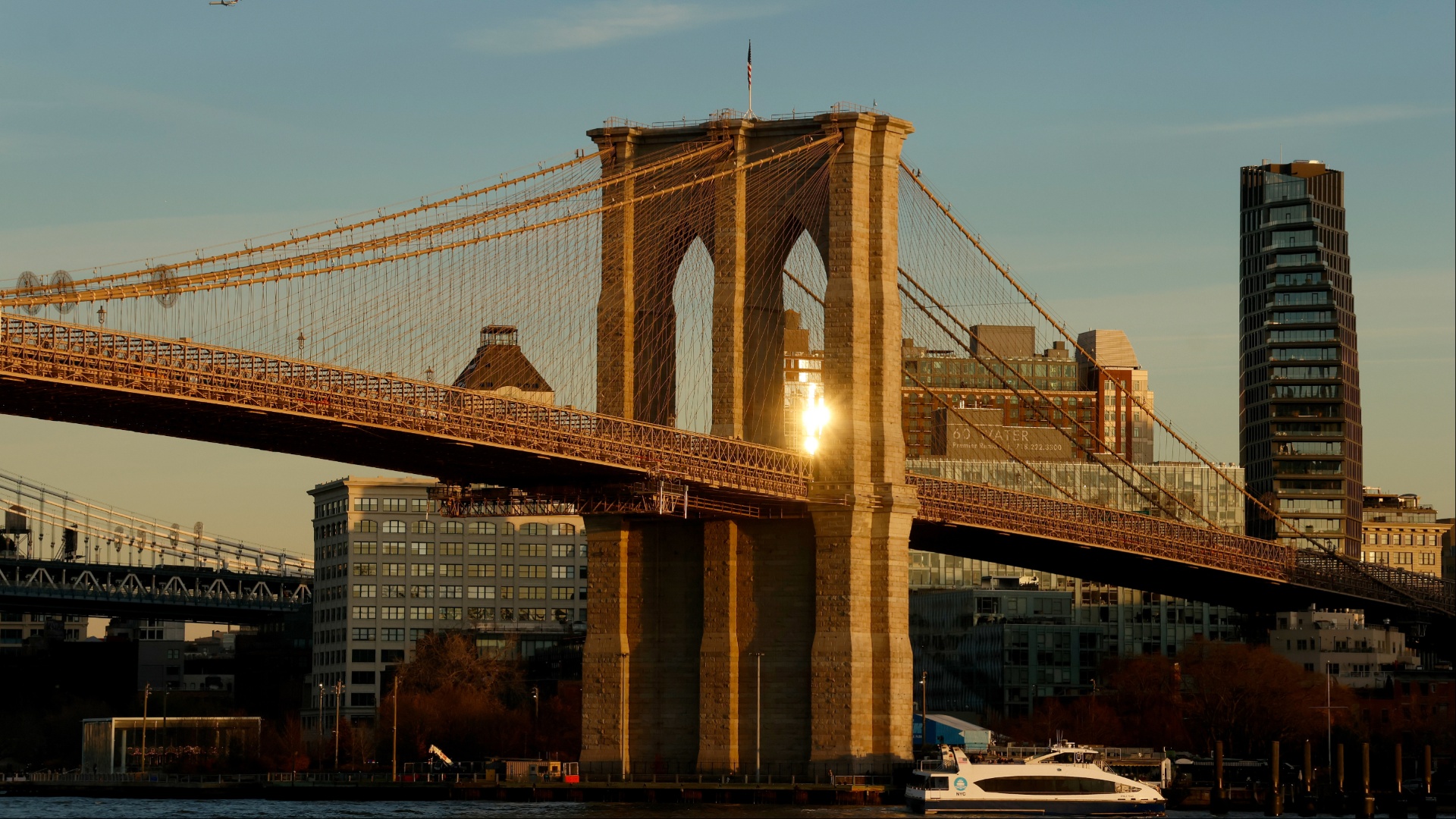 NYPD Rescues Woman From Jumping Off The Brooklyn Bridge In Dramatic Footage (VIDEO)
