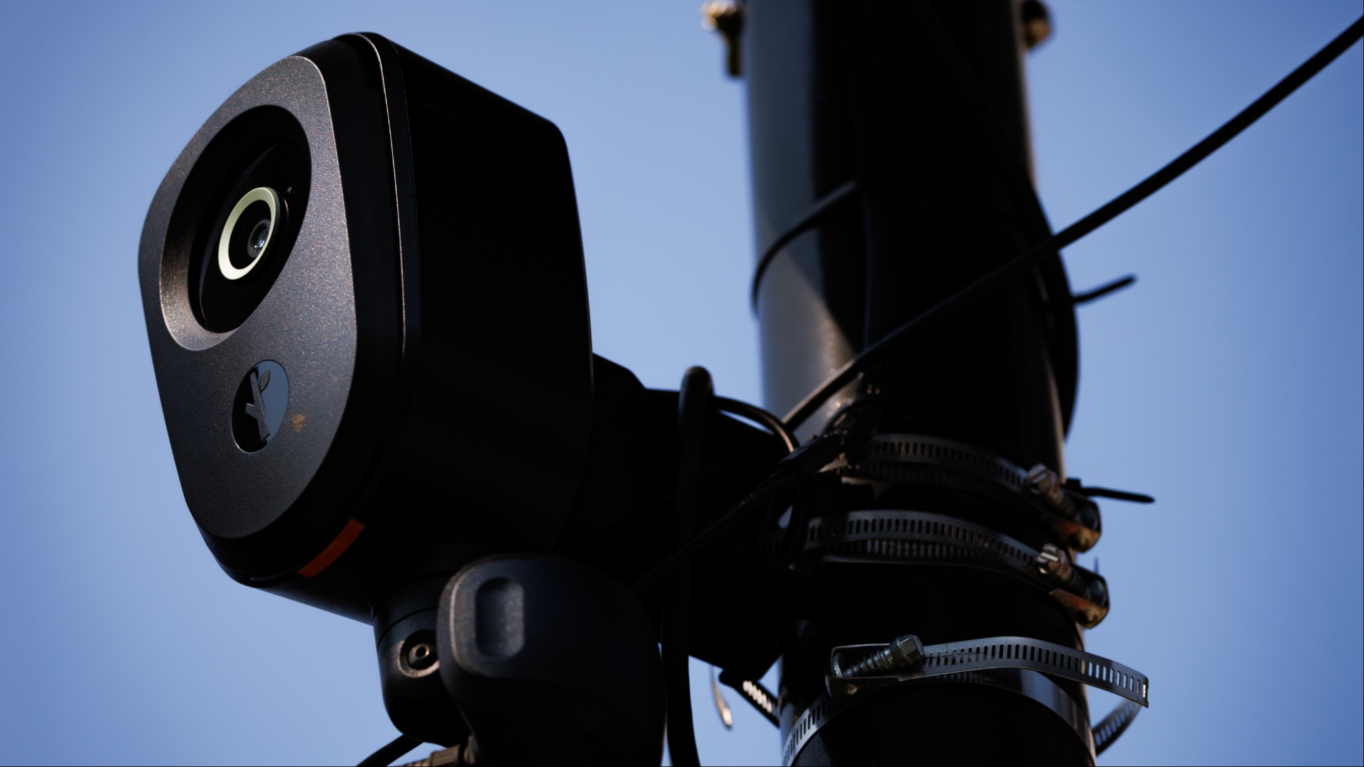 Say,WHAT?! Florida Police Officer Accused Of Monitoring His Estranged Wife 717 Times With Flock Cameras