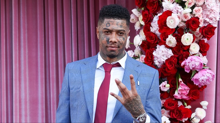 Blueface’s Girlfriend Nevaeh Akira Goes Into Labor As He Livestreams While Dropping Off Chrisean Rock At The Airport (VIDEO) Nevaeh Akira labor Blueface fourth child livestream Chrisean Rock airport