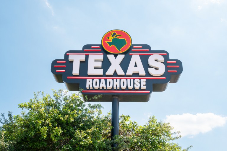 Texas Roadhouse Addresses Viral Post Employees Tampering Black Diners Food