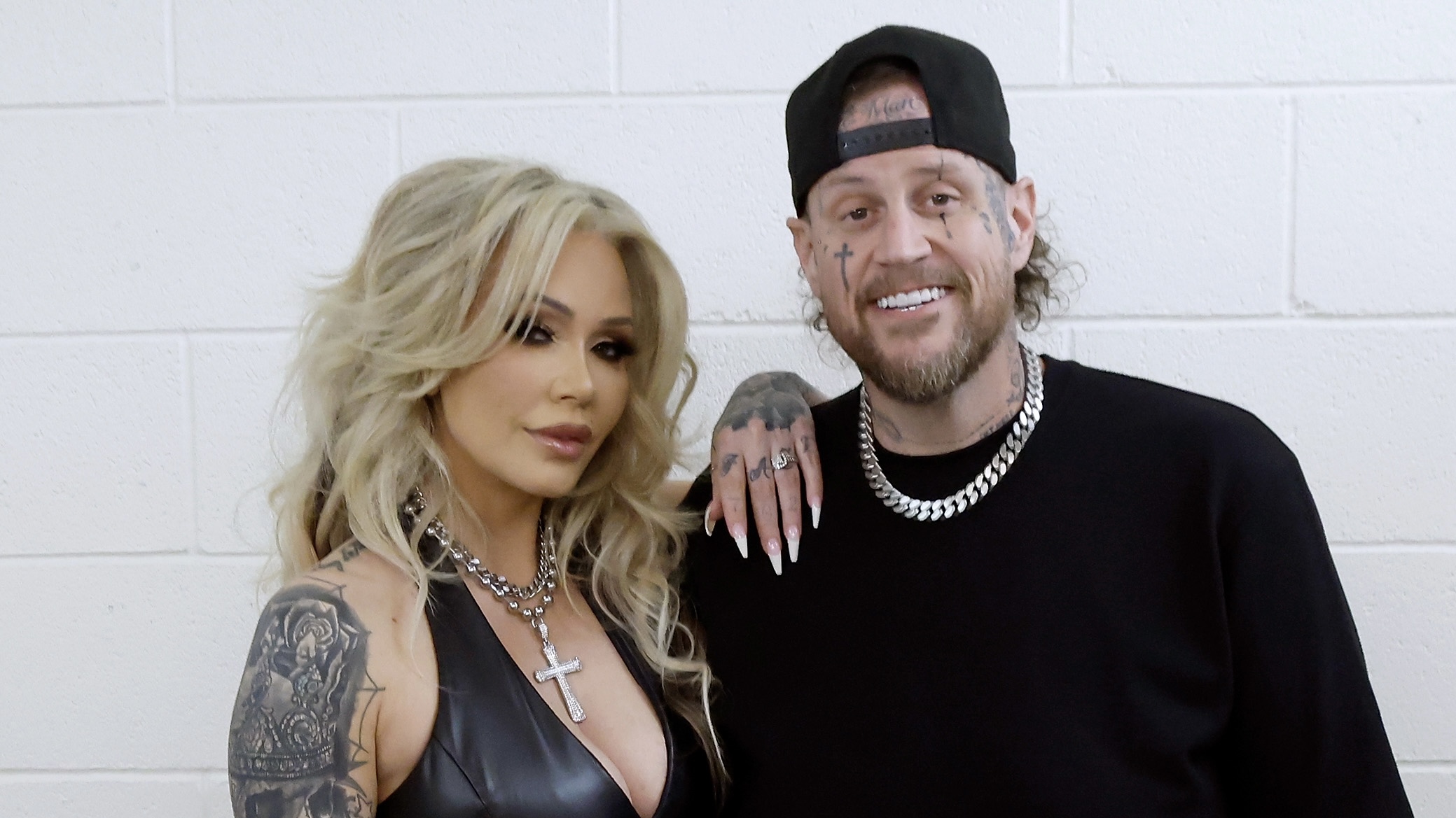 Weeks After Finalizing Divorce From Bunnie XO, Jelly Roll Reportedly Says He Plans To Step Away For “A Year Or Two” To “Heal”