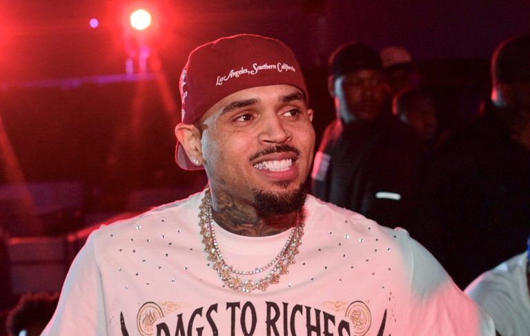 Whoops! Chris Brown Takes A Tumble During Toronto Show, But His Bounce-Back Has Fans In Awe (VIDEO) Whoops! Chris Brown Takes A Tumble During Toronto Show, But His Bounce-Back Has Fans In Awe (VIDEO)