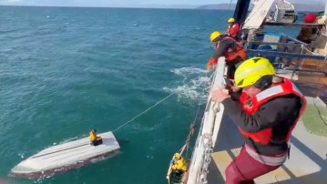 Oh Wow! 15-Year-Old Rescued After Clinging To Capsized Boat For Days In Alaska's Bering Sea (PHOTO)