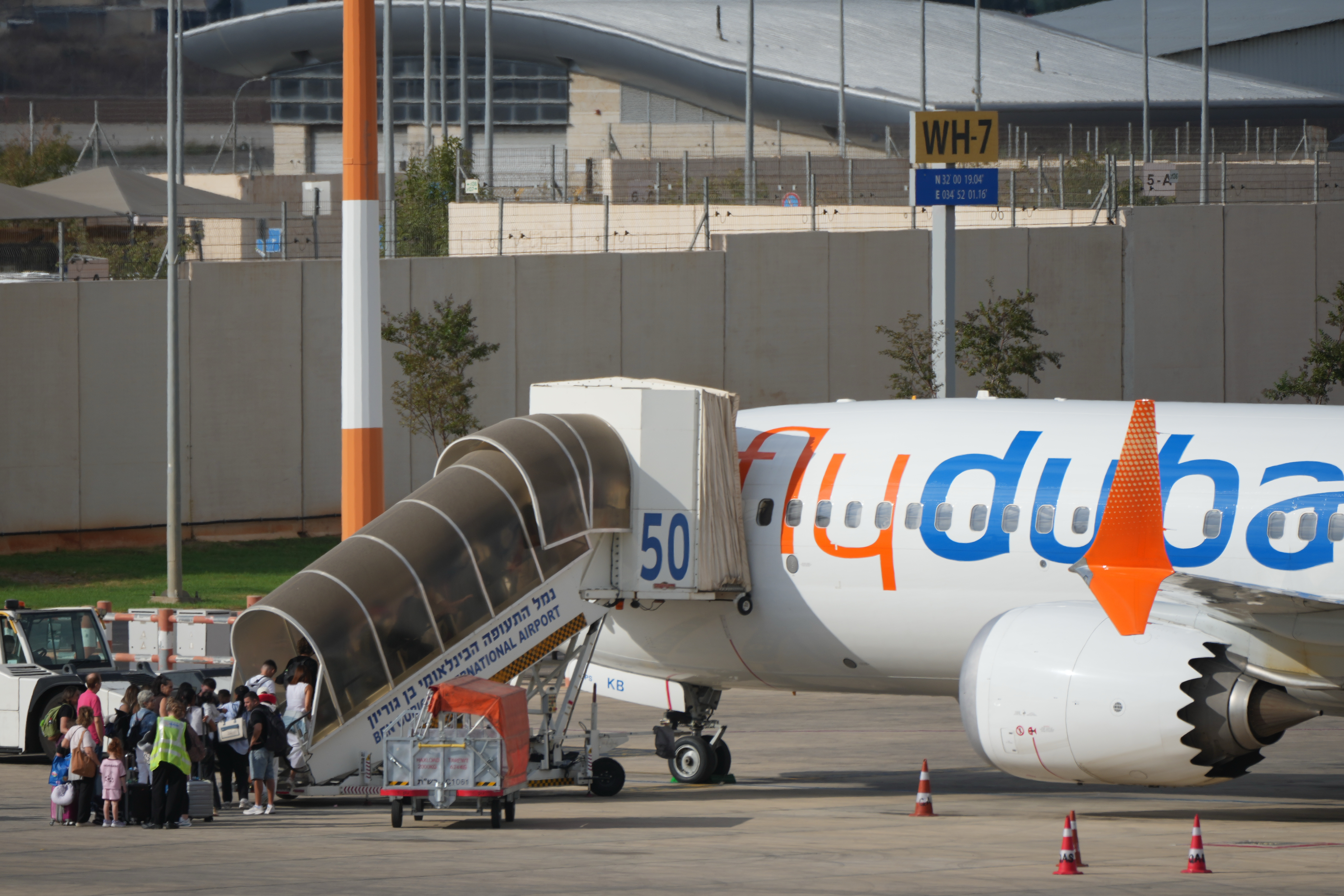 Passengers On FlyDubai Flight Subdue Pilot Who Stabbed Another Pilot & Apparently Attempted To Crash Plane With Over 170 On Board