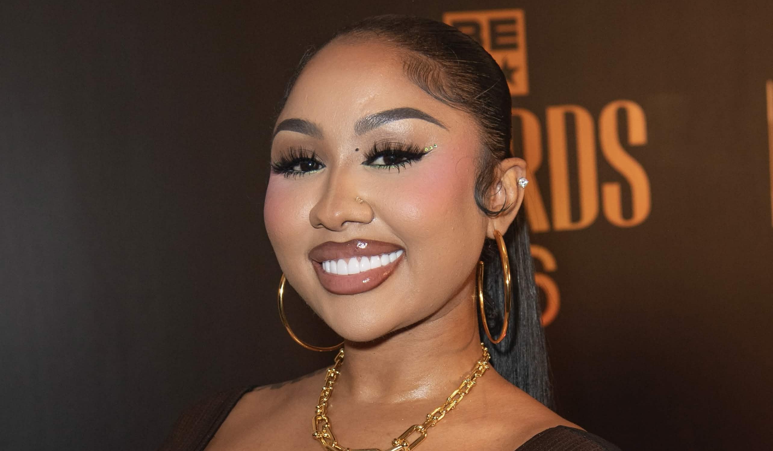 Aht! Aht! Ari Fletcher Clocks Critics Calling Her A “Deadbeat” & Questioning What She Shares Online About Son Yosohn (VIDEO)