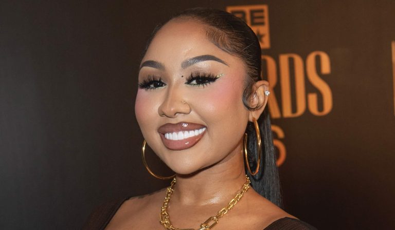 Aht! Aht! Ari Fletcher Clocks Critics Calling Her A “Deadbeat” & Questioning What She Shares Online About Son Yosohn (VIDEO) Aht! Aht! Ari Fletcher Clocks Critics Calling Her A "Deadbeat" & Questioning What She Shares Online About Son Yosohn (VIDEO)