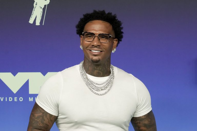 DeMario Please! Moneybagg Yo Has The Gworls Drooling After Showing Off His Glow-Up In Fresh Flicks (PHOTOS) Moneybagg Yo Has The Gworls Drooling After Showing Off His Glow-Up In Fresh Flicks