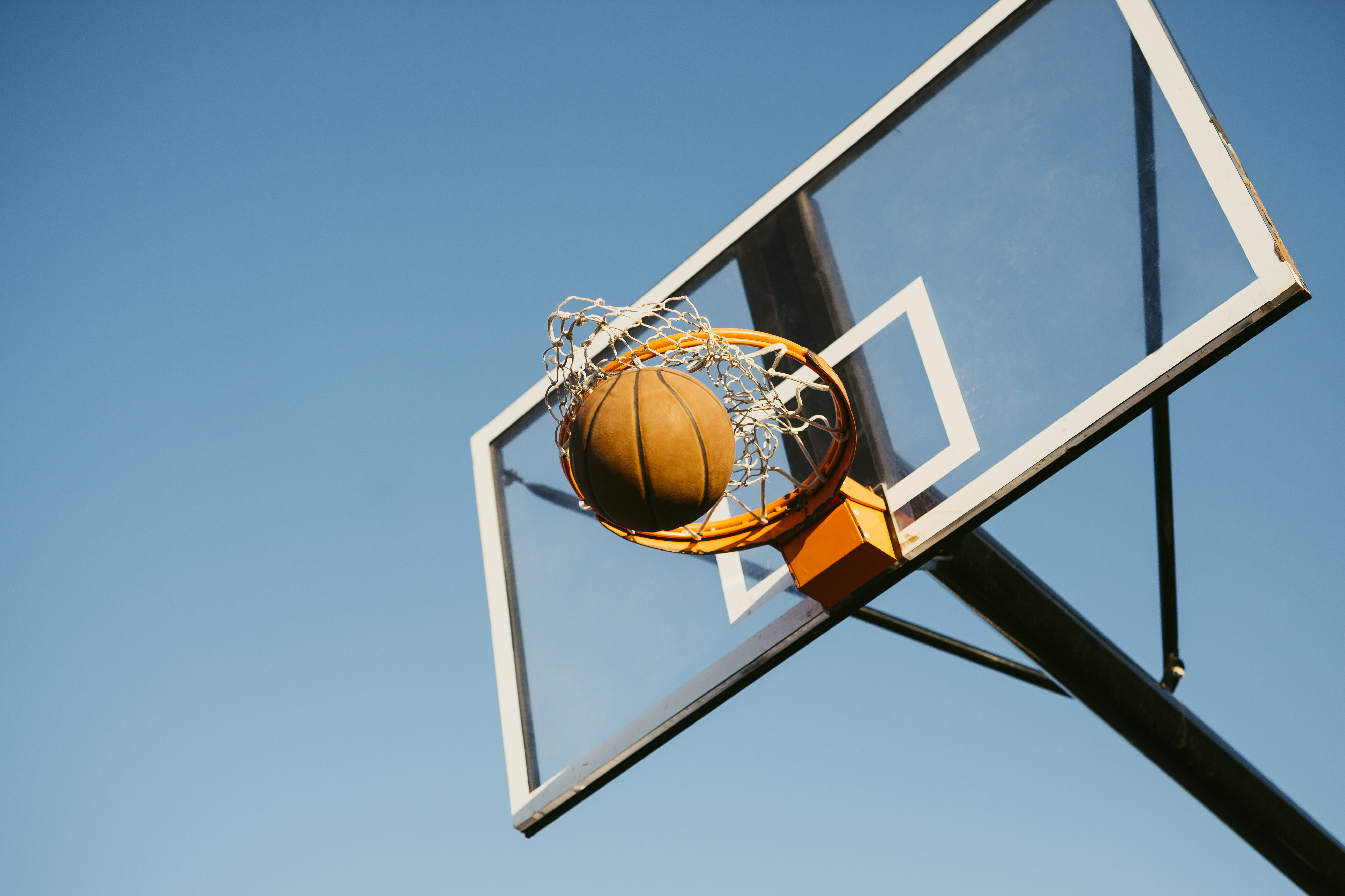 Not Again! Savannah Man Poses As Pro Basketball Player Allegedly Scams $90K, Police Search For Suspect (PHOTOS + VIDEO)