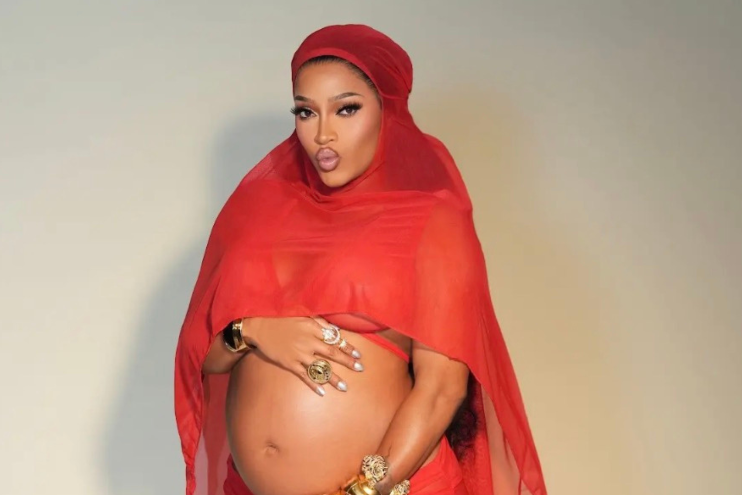 EXCLUSIVE: Joseline Hernandez Gets Real About Baby Shower Plans, Stevie J, What Bonnie Bella Is Really Like &amp; More