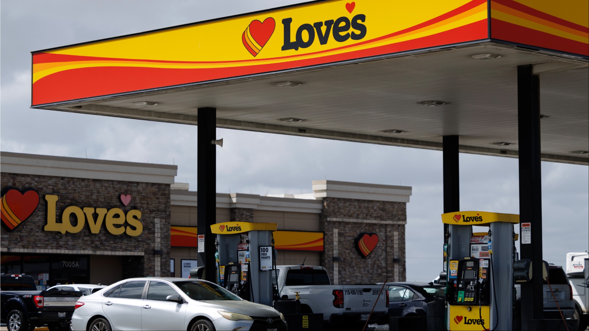 Missouri Mother Allegedly Abandons 4-Year-Old Daughter At Truck Stop Before Denying She Has A Child