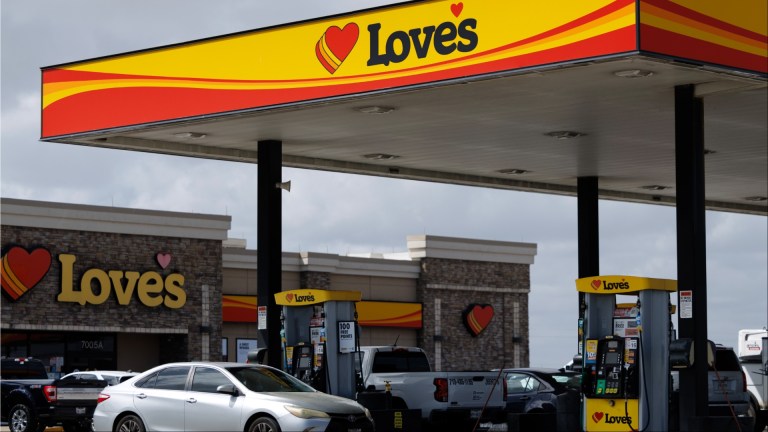 Missouri mother Kayla Marie Christensen abandoned 4-year-old daughter truck stop Loves casino