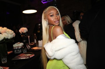 Upgrade U? Jayda Cheaves&rsquo; Son Loyal Styles Her For Jay-Z Concert & Fans Are Double-Tapping(VIDEO)